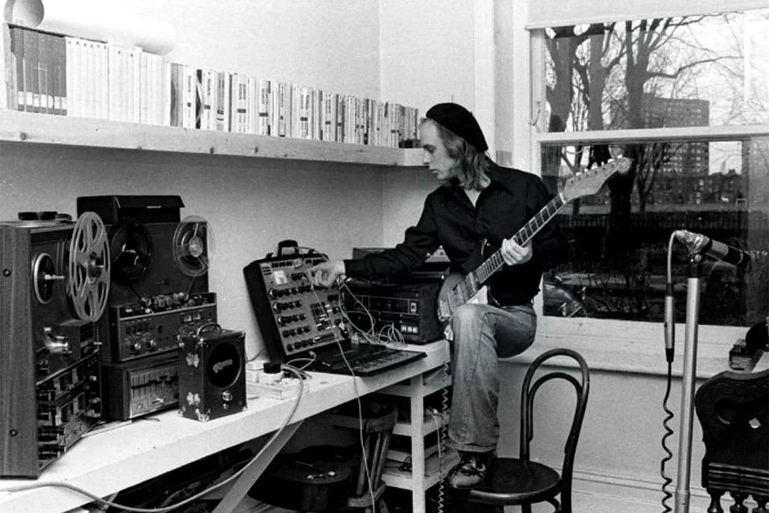 Visual for this record: Eno set rules running in 1996 and called the result generative music